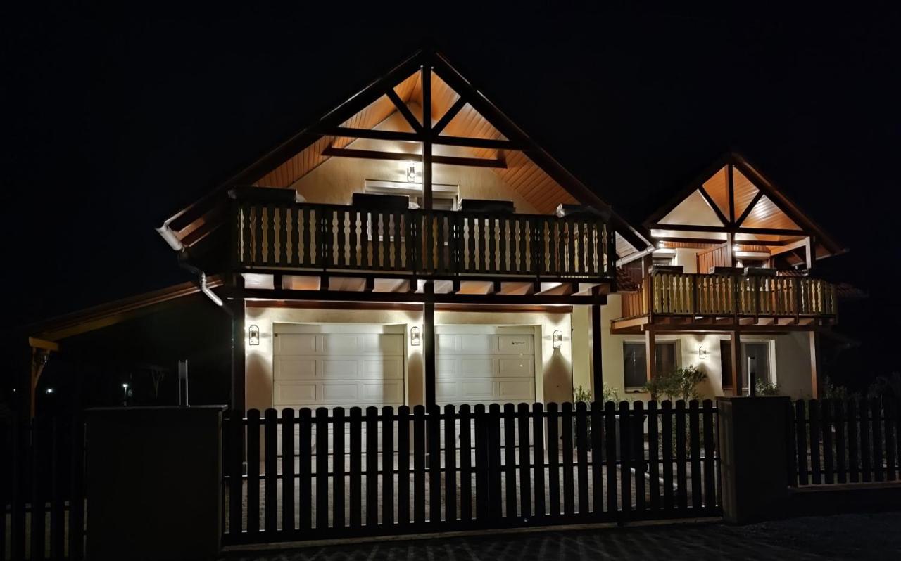 Hotel Haus Marika Siófok Exterior foto