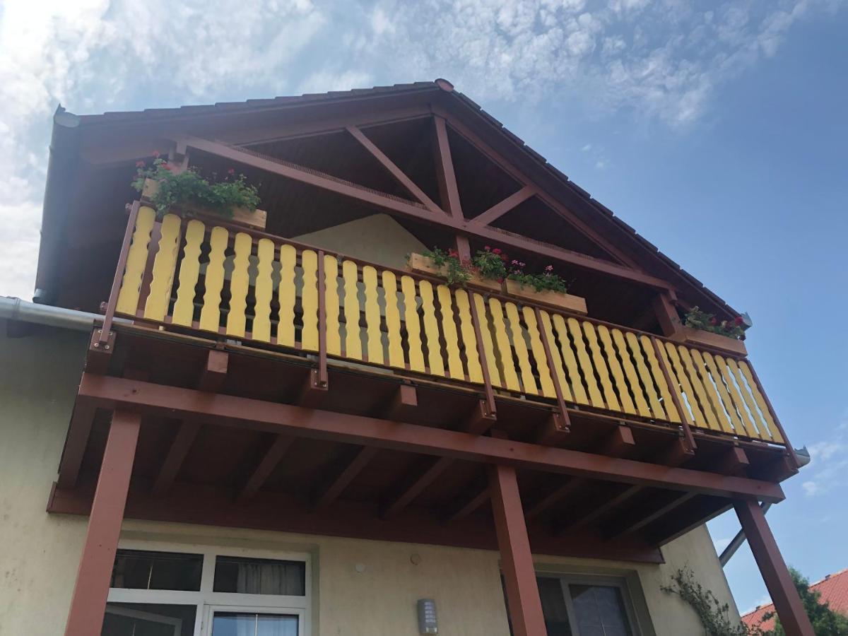 Hotel Haus Marika Siófok Exterior foto
