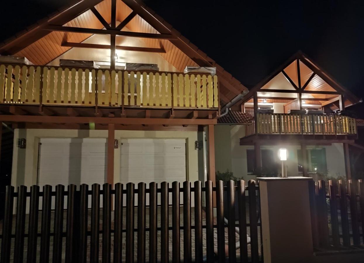 Hotel Haus Marika Siófok Exterior foto